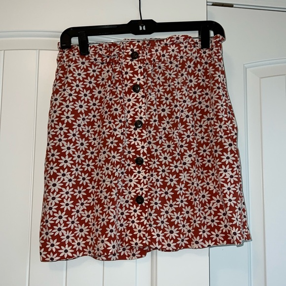 Madewell Paperbag Button-Front Mini Skirt **WORN ONCE** - Picture 2 of 5